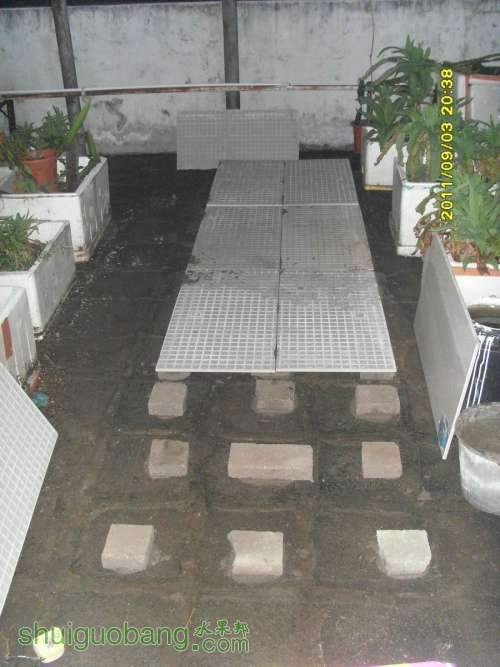 С SI857063.JPG