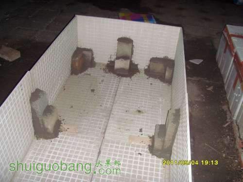 С SI857094.JPG