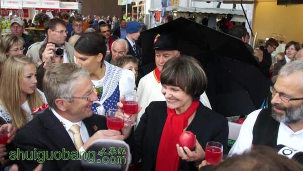 Redlove Odysso Taufe auf der OLMA St. Gallen.JPG
