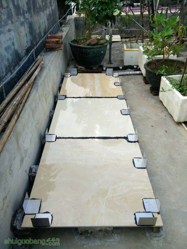 085122pelt2q11dac61btn.jpg
